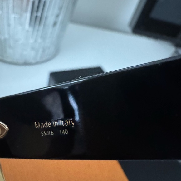 Louis Vuitton Moon Black and Gold Sunglasses - Picture 4 of 9